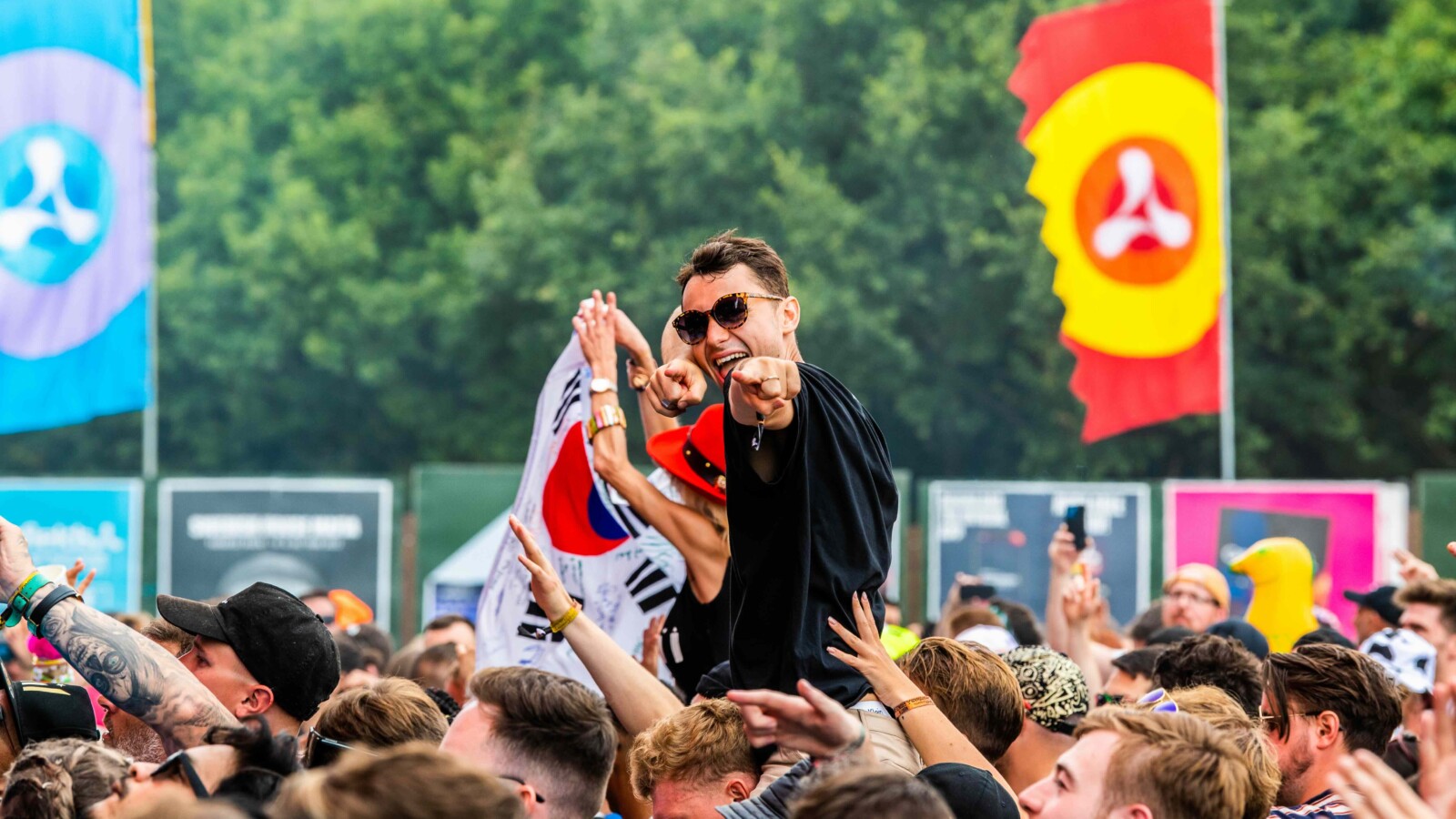 Rockstar Energy presents Creamfields 2024 - Man on a friends shoulders.